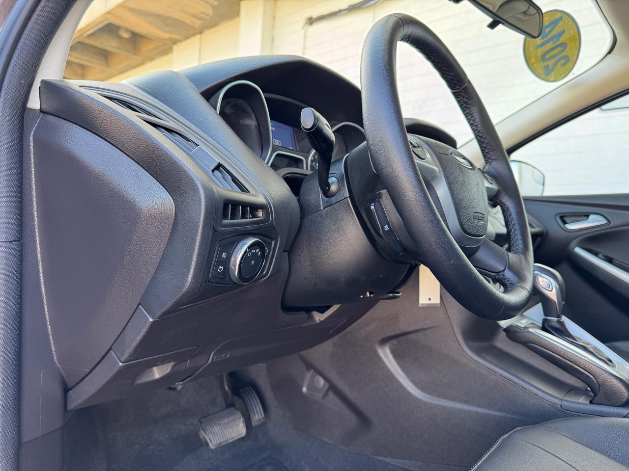 Ford Focus 5dr HB SE 2014