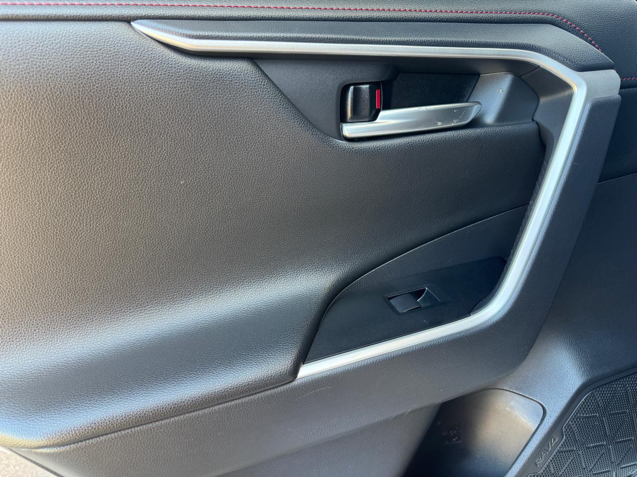 Toyota RAV4 TRD Off Road AWD (Natl) 2021