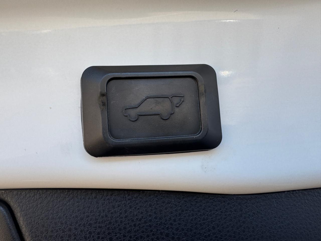 Toyota RAV4 TRD Off Road AWD (Natl) 2021