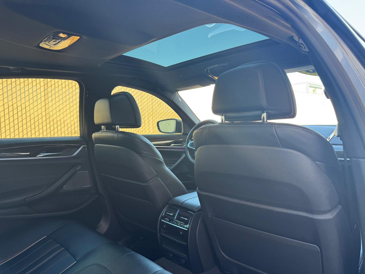 BMW 5 Series M550i xDrive Sedan 2018