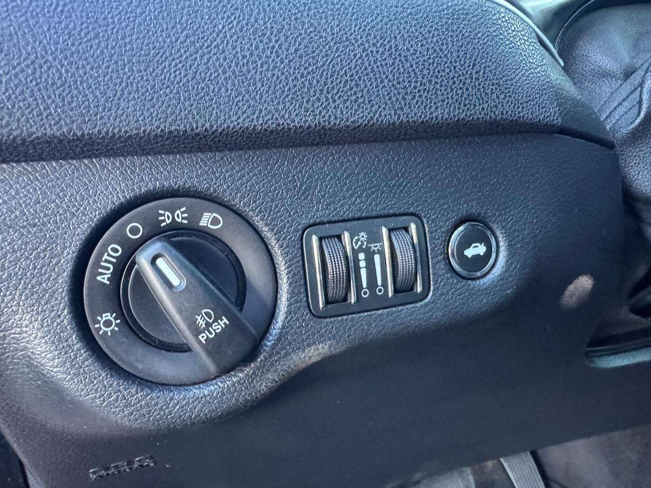 Dodge Charger 4dr Sdn RT 100th Anniversary RWD *Ltd Avail* 2014