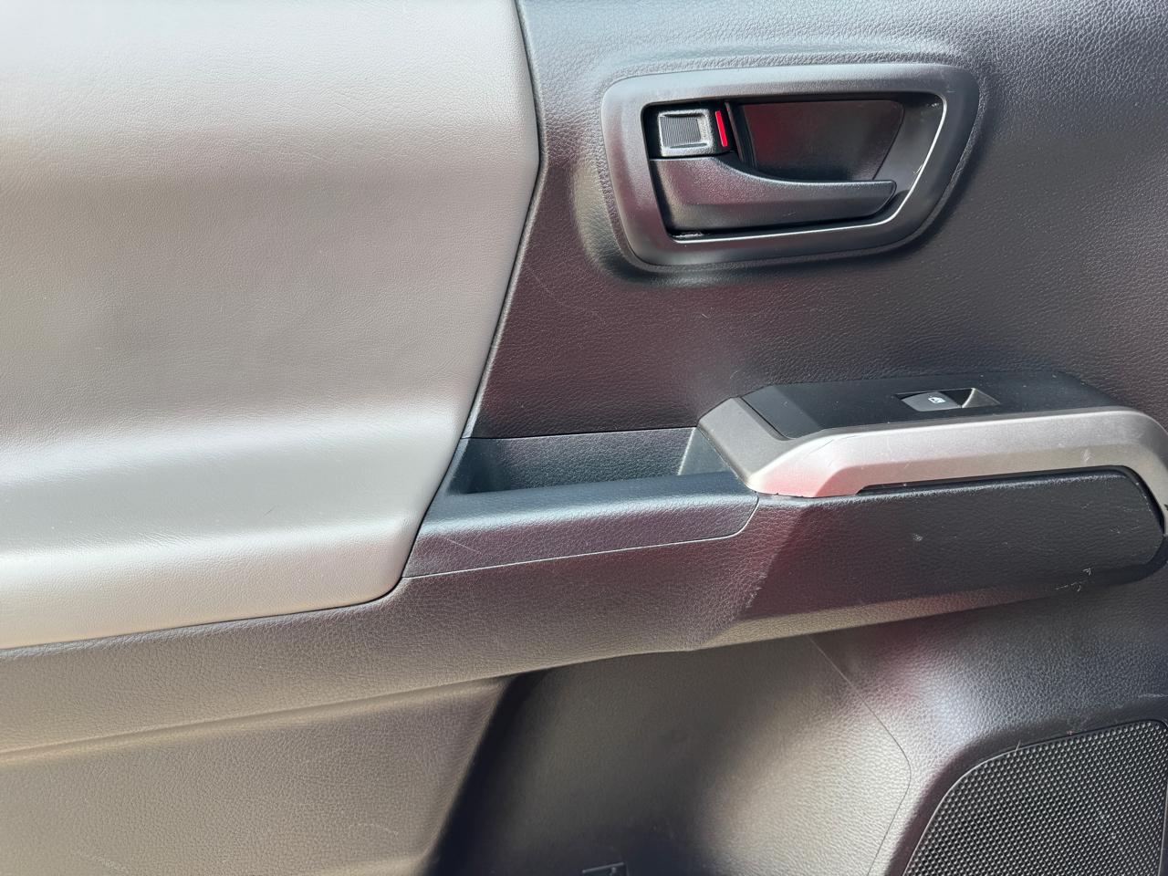 Toyota Tacoma SR Double Cab 5' Bed V6 4x4 AT (Natl) 2018