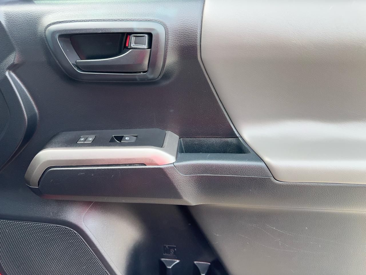 Toyota Tacoma SR Double Cab 5' Bed V6 4x4 AT (Natl) 2018