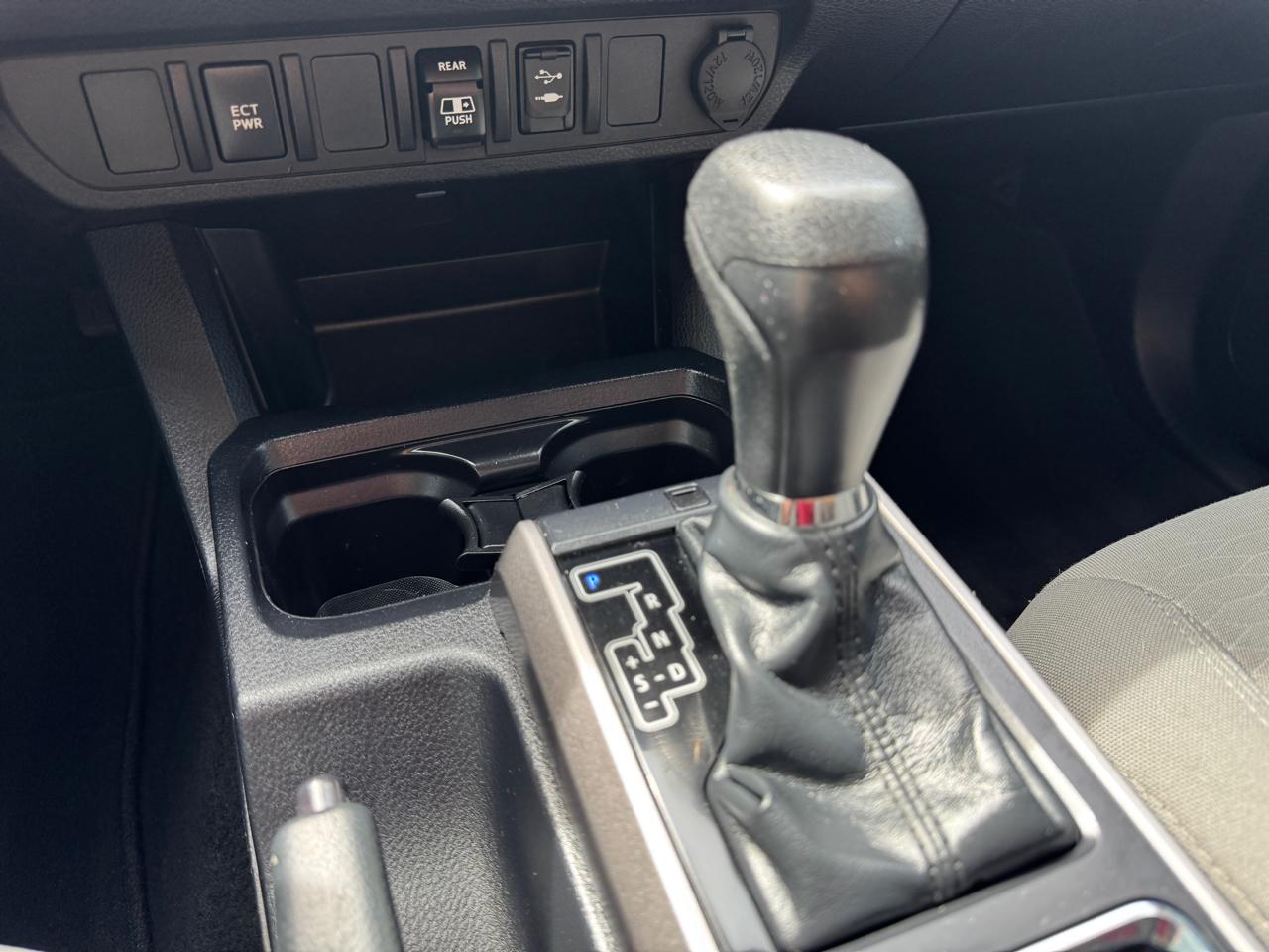 Toyota Tacoma SR Double Cab 5' Bed V6 4x4 AT (Natl) 2018