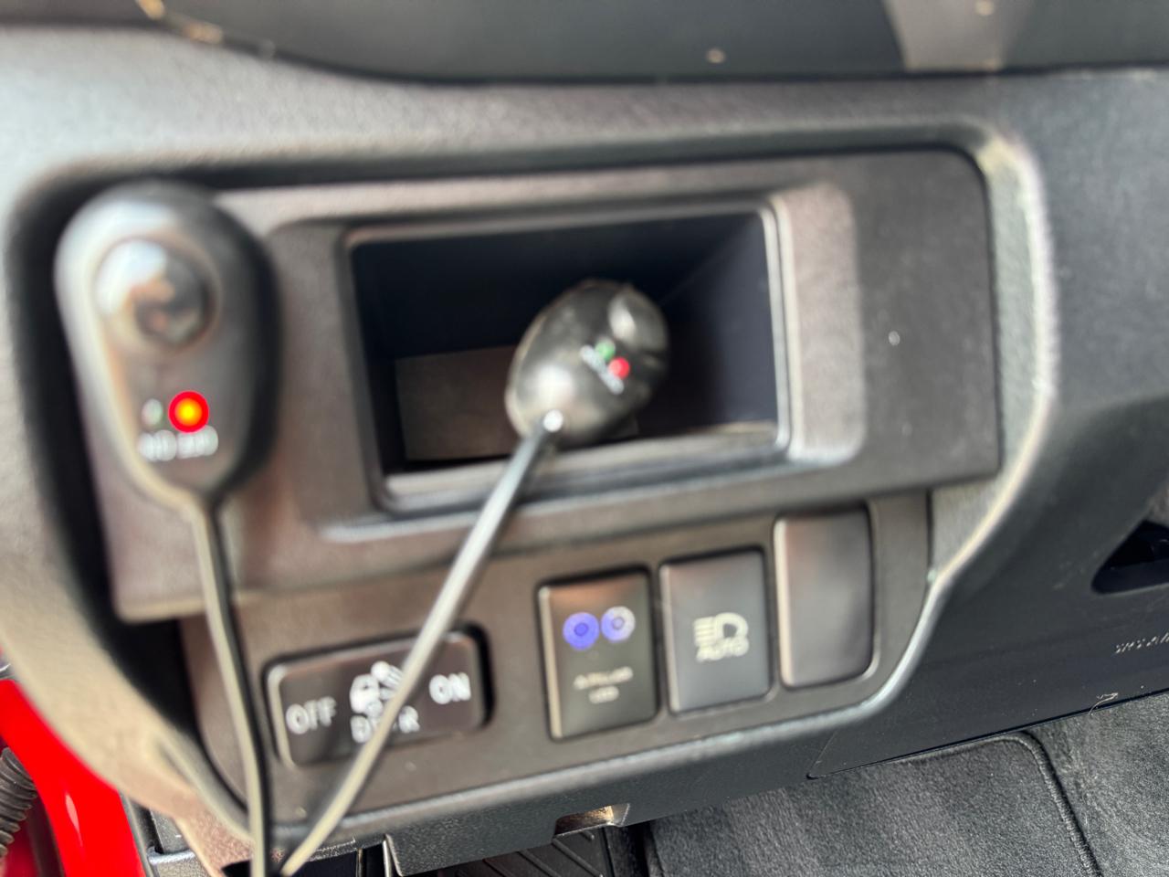 Toyota Tacoma SR Double Cab 5' Bed V6 4x4 AT (Natl) 2018