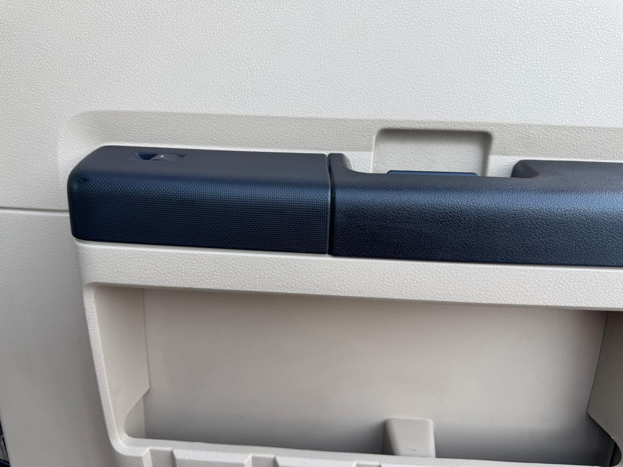 Ford Super Duty F-250 SRW 4WD Crew Cab 156" XLT 2009