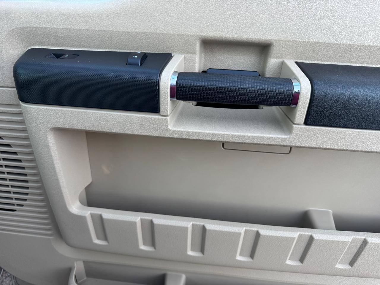 Ford Super Duty F-250 SRW 4WD Crew Cab 156" XLT 2009