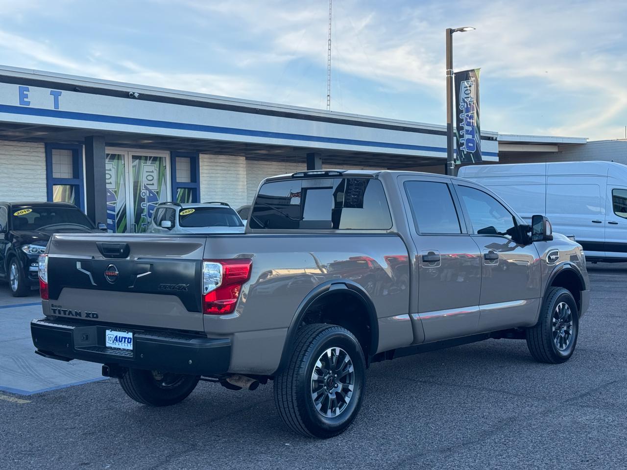 Nissan Titan XD 4x4 Crew Cab PRO-4X 2021