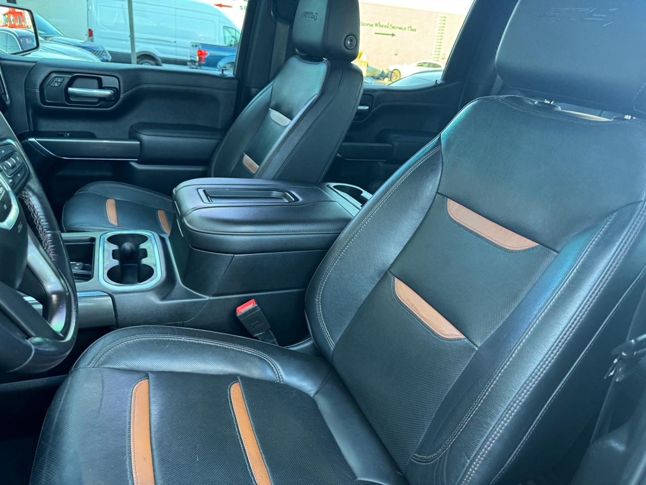 GMC Sierra 1500 4WD Crew Cab 157" AT4 2020