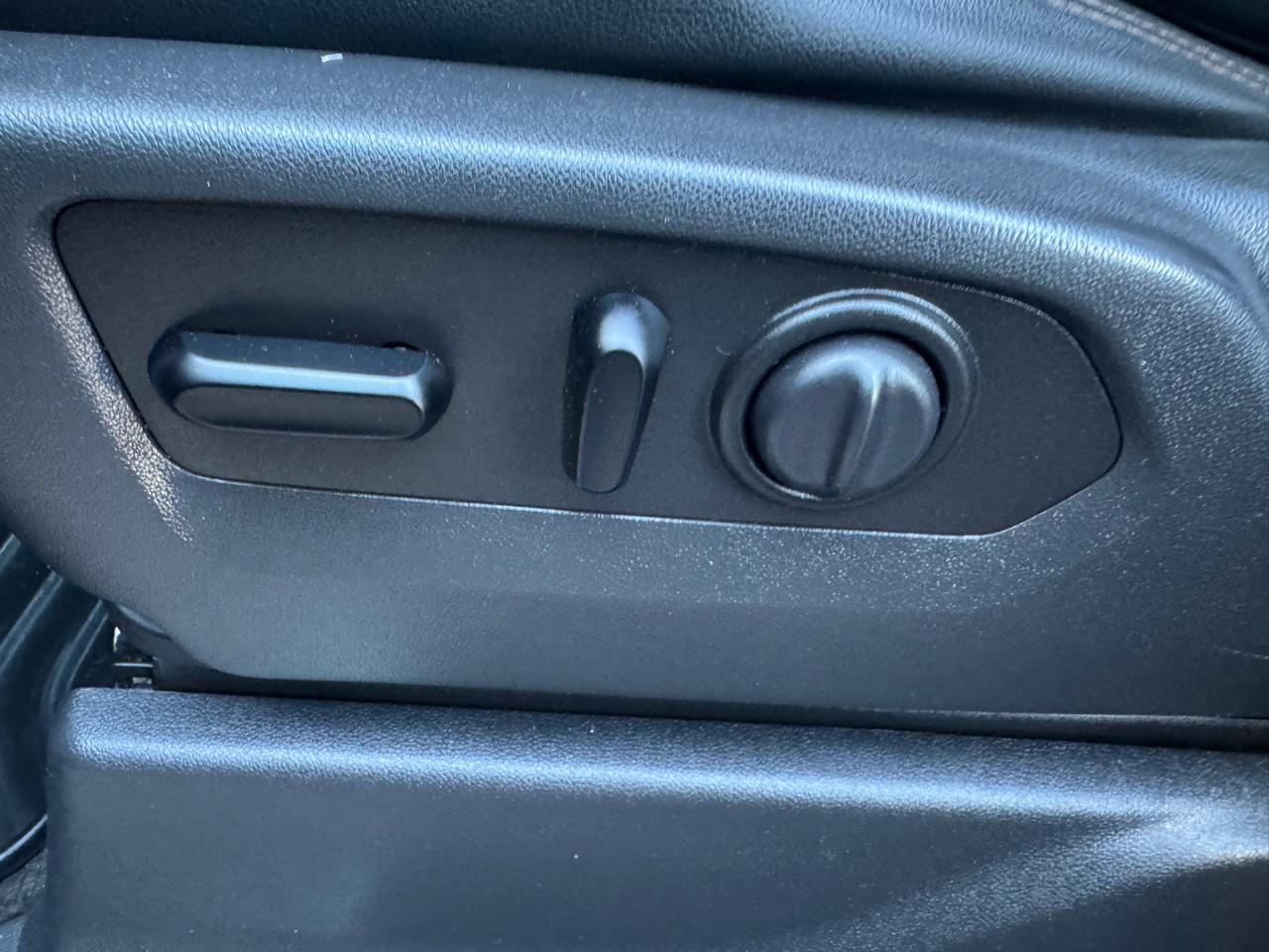 GMC Sierra 1500 4WD Crew Cab 157" AT4 2020