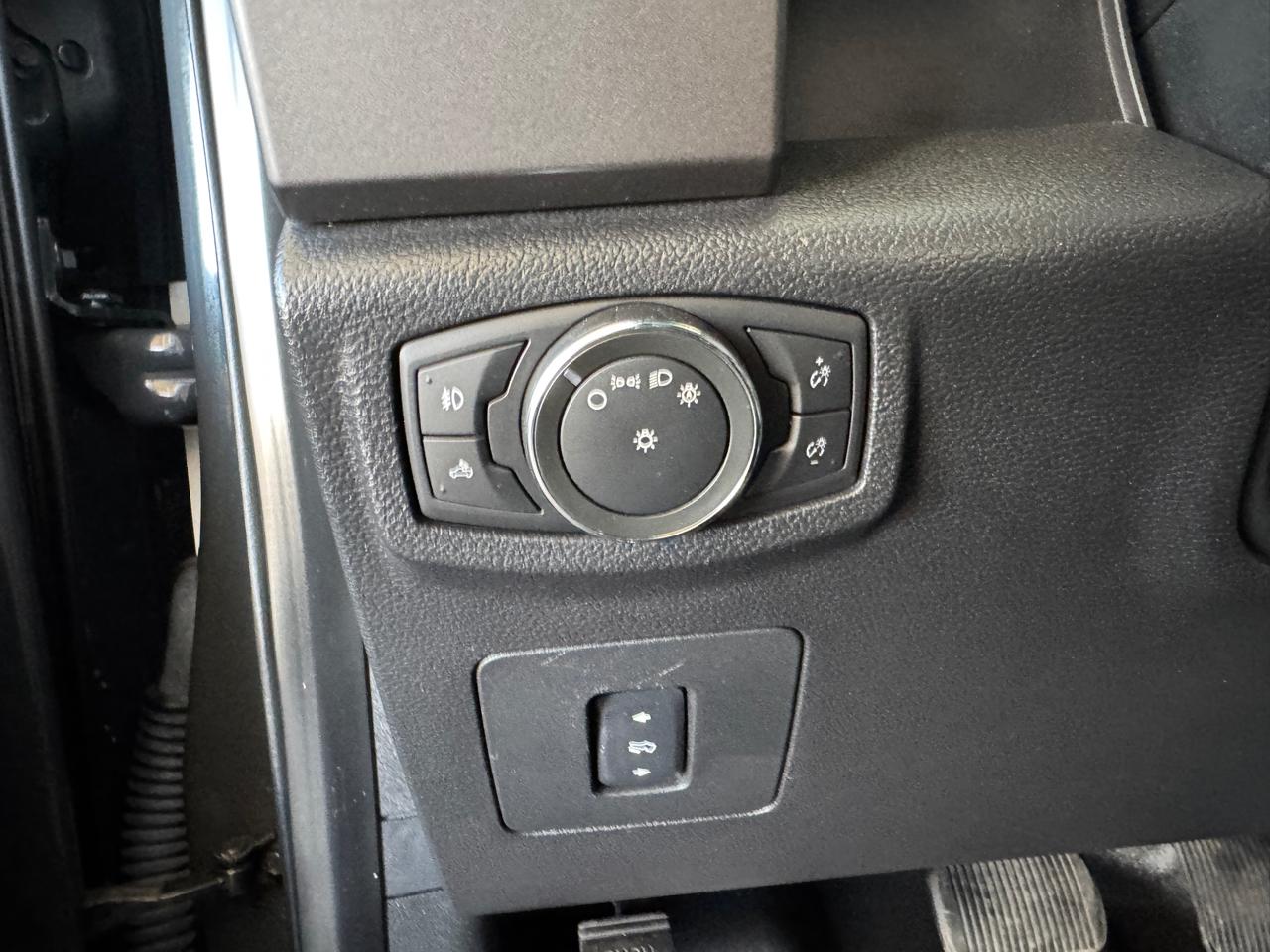 Ford F-150 2WD SuperCrew 157" XLT 2016