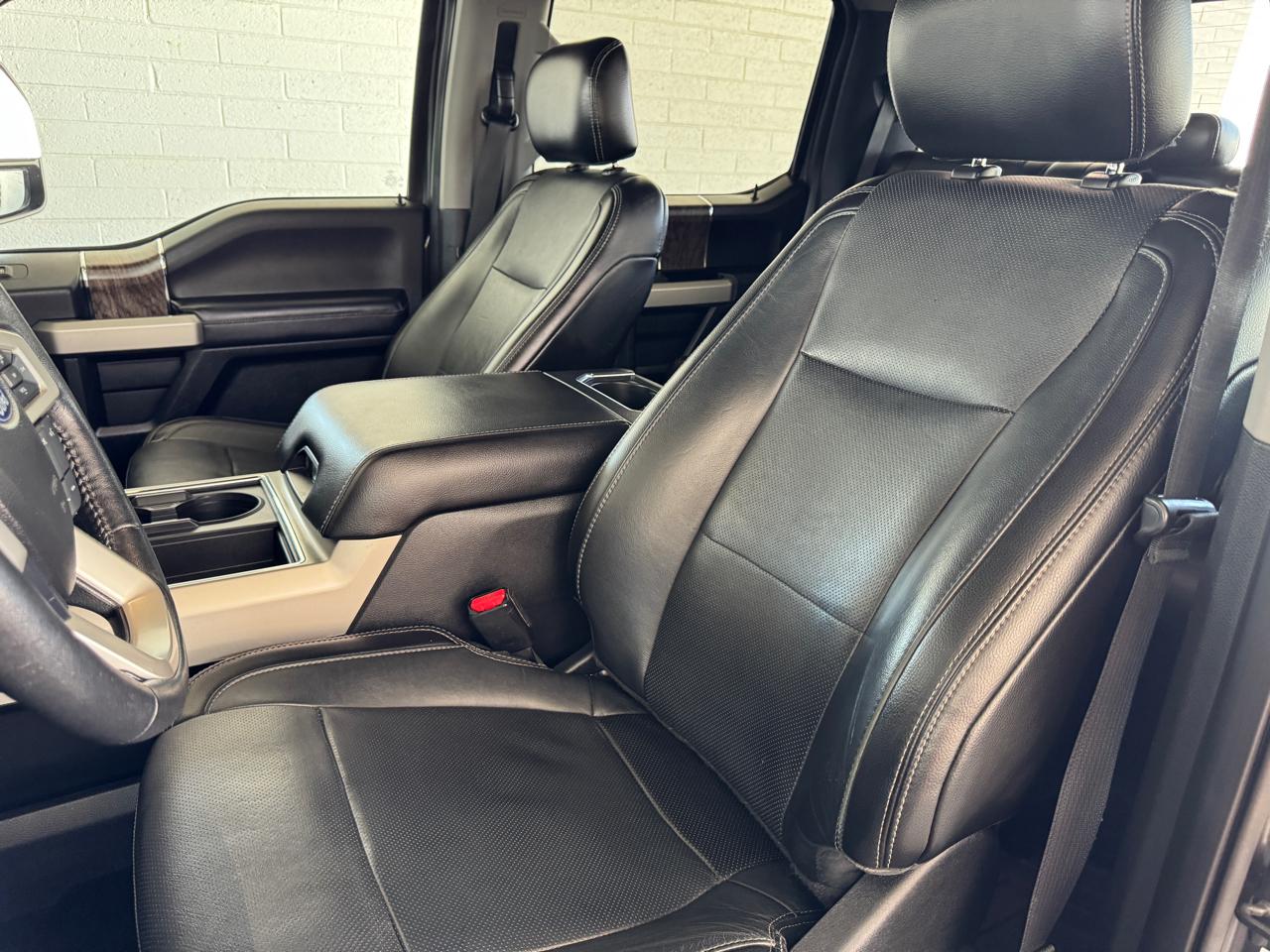 Ford Super Duty F-350 DRW Lariat 4WD Crew Cab 8' Box 2017