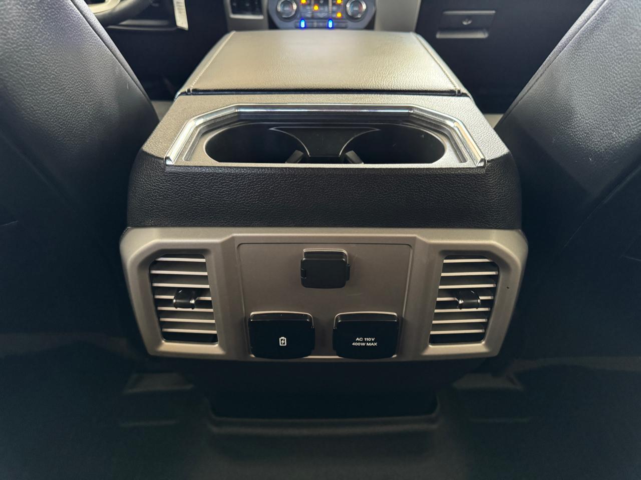 Ford Super Duty F-350 DRW Lariat 4WD Crew Cab 8' Box 2017