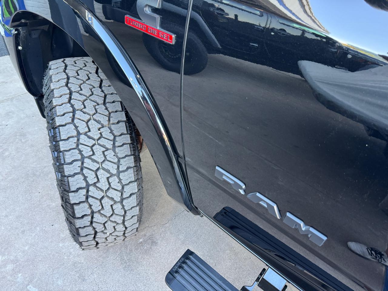 RAM 3500 Limited 4x4 Mega Cab 6'4" Box 2021