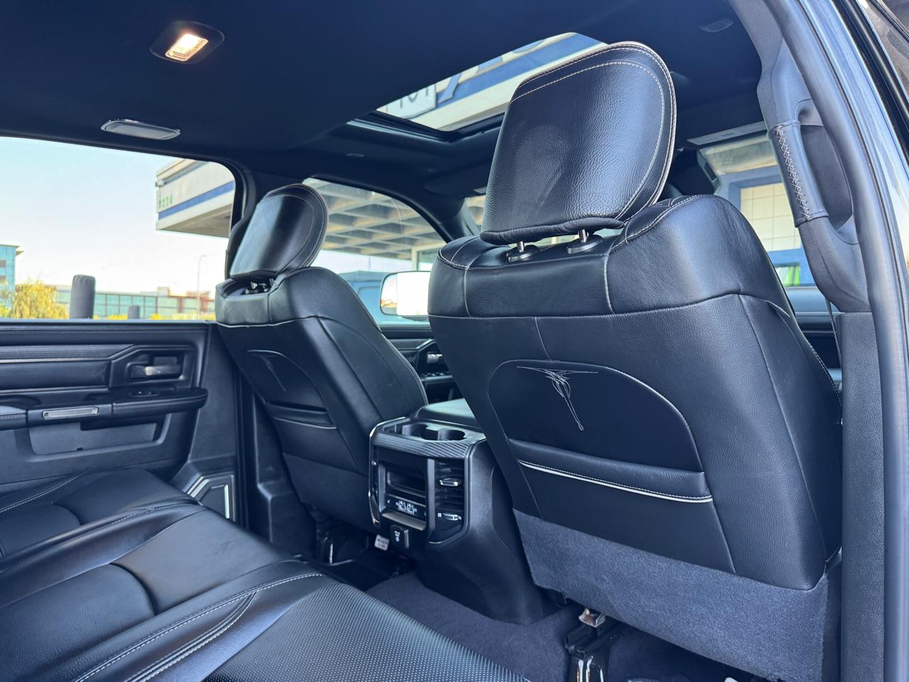 RAM 3500 Limited 4x4 Mega Cab 6'4" Box 2021