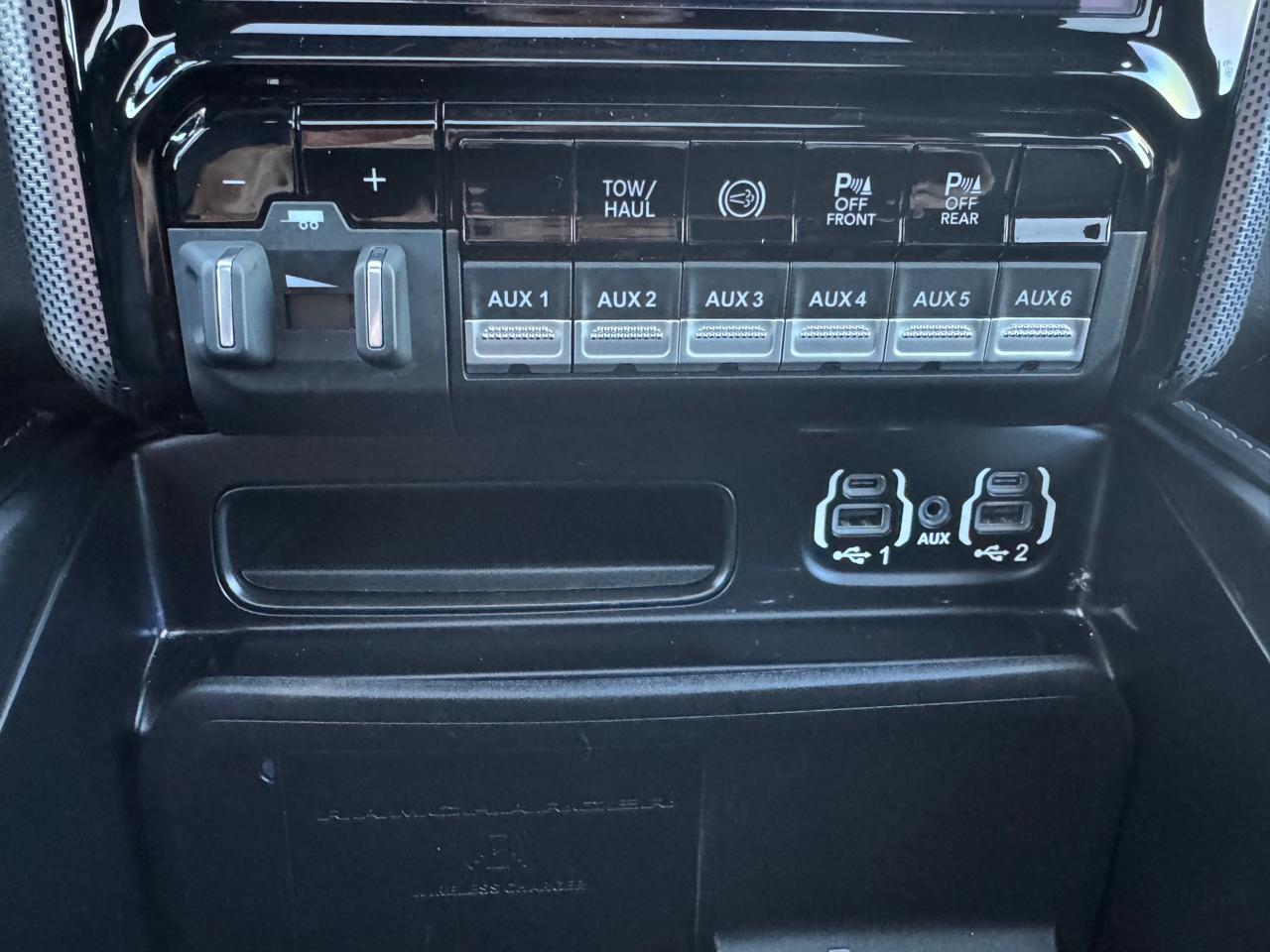 RAM 3500 Limited 4x4 Mega Cab 6'4" Box 2021