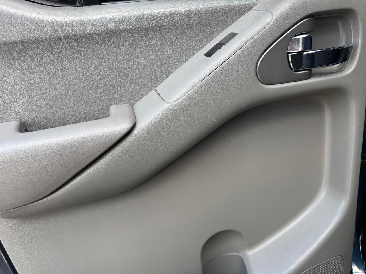 Nissan Frontier Crew Cab 4x4 SV Auto 2020