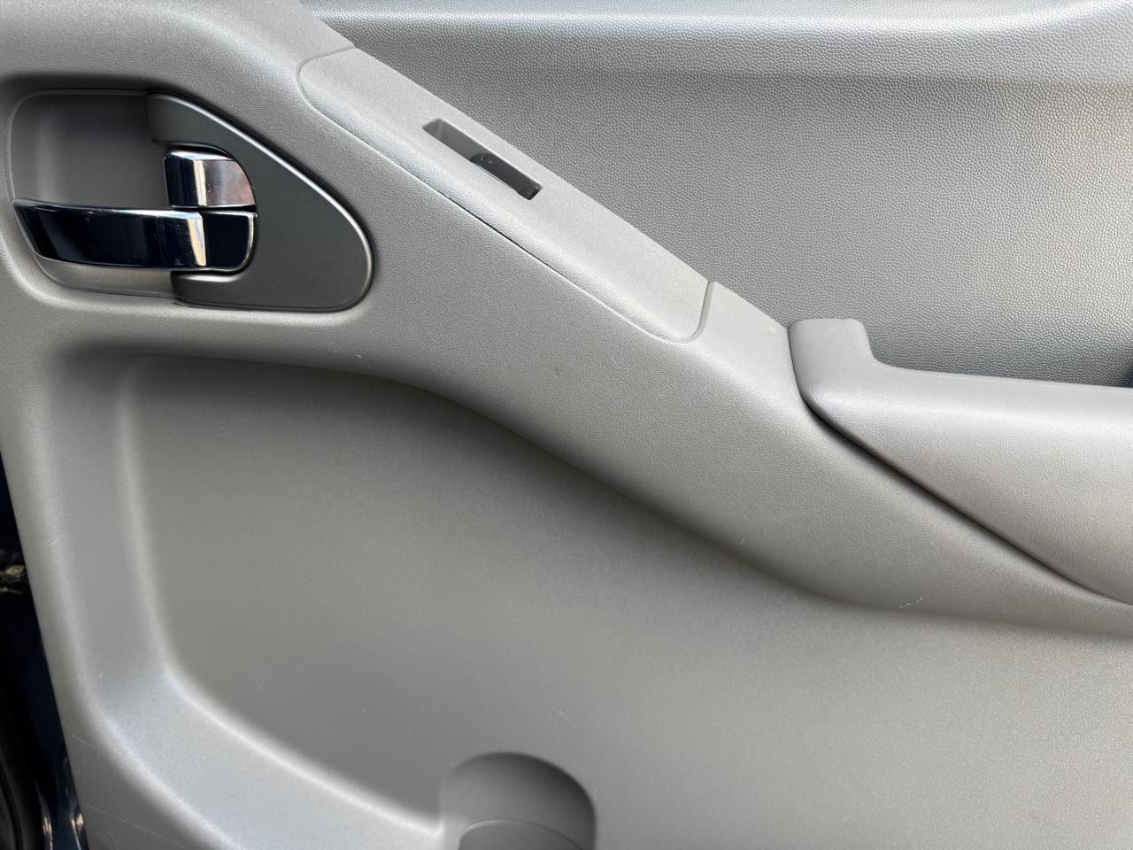 Nissan Frontier Crew Cab 4x4 SV Auto 2020