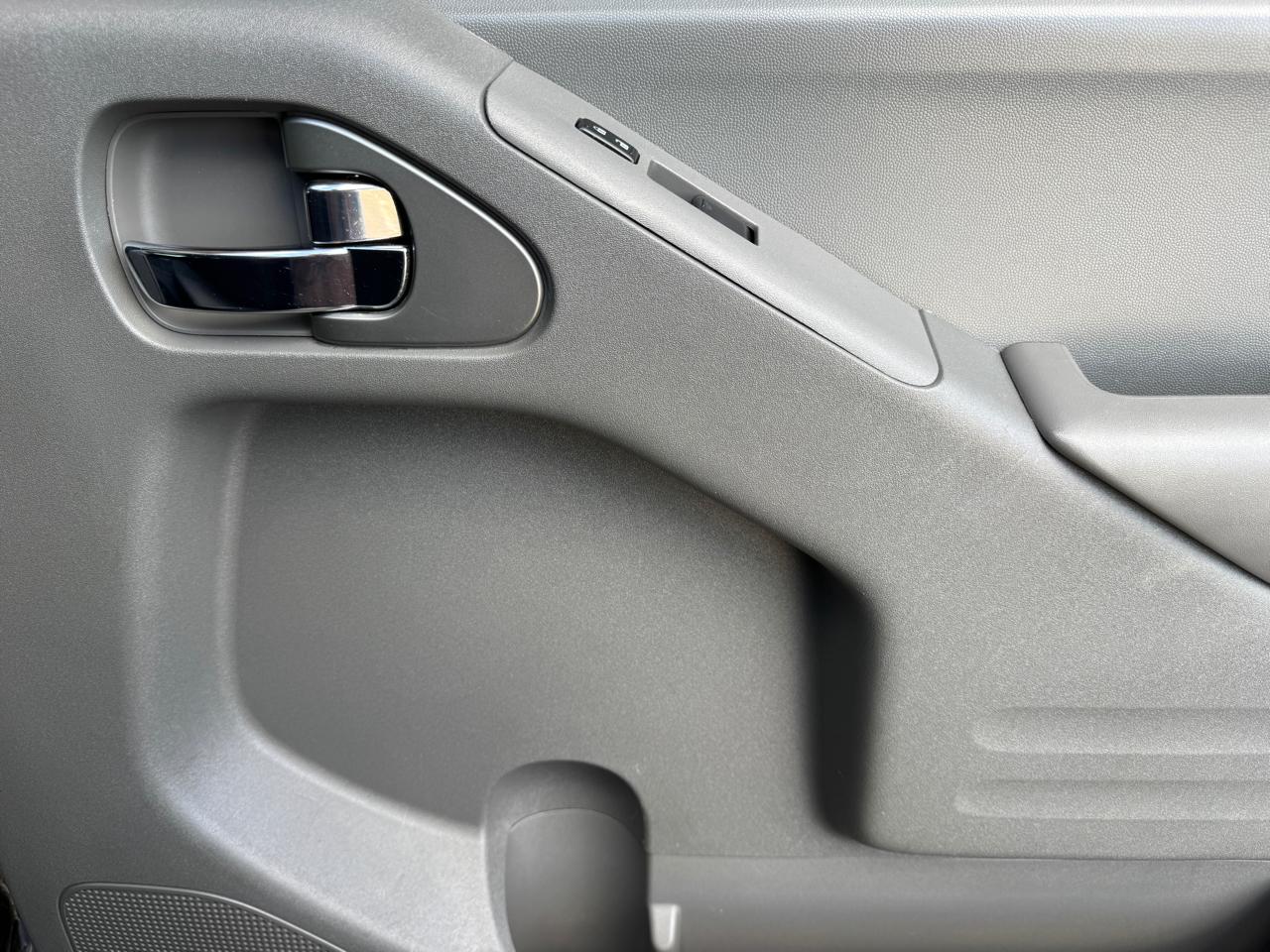 Nissan Frontier Crew Cab 4x4 SV Auto 2020