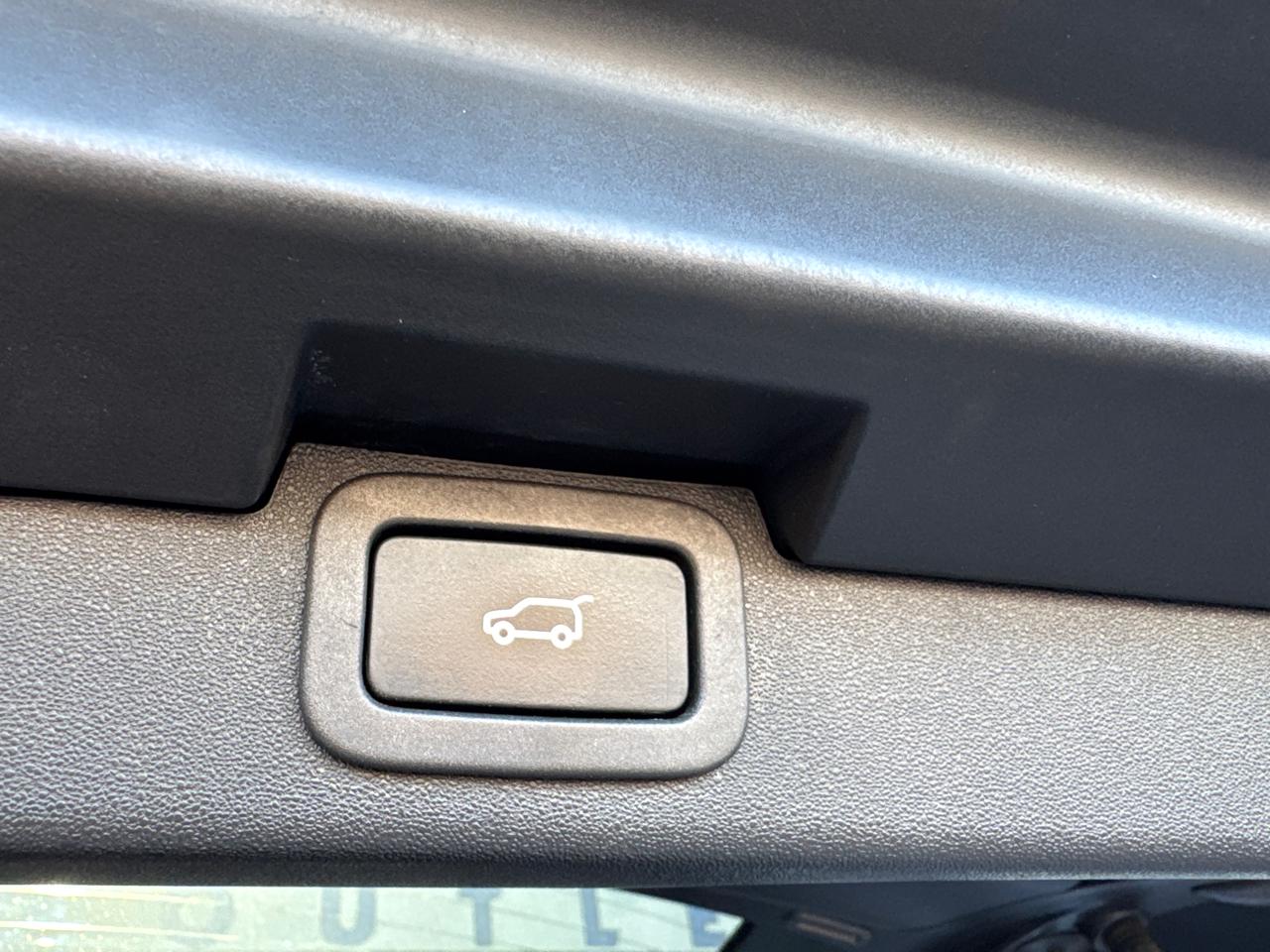 Land Rover Discovery First Edition V6 Supercharged 2017