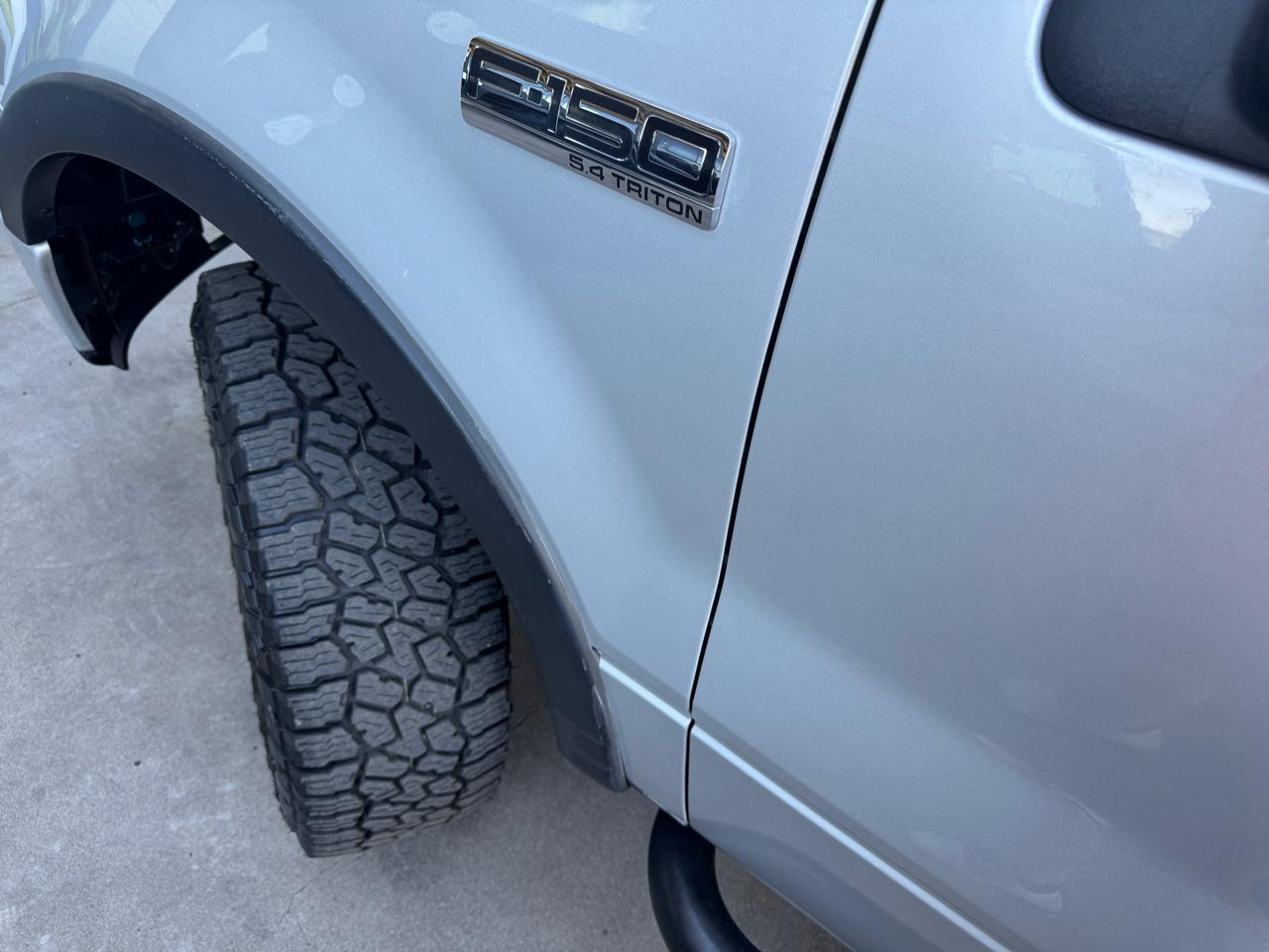 Ford F-150 SuperCrew 139" XLT 4WD 2004