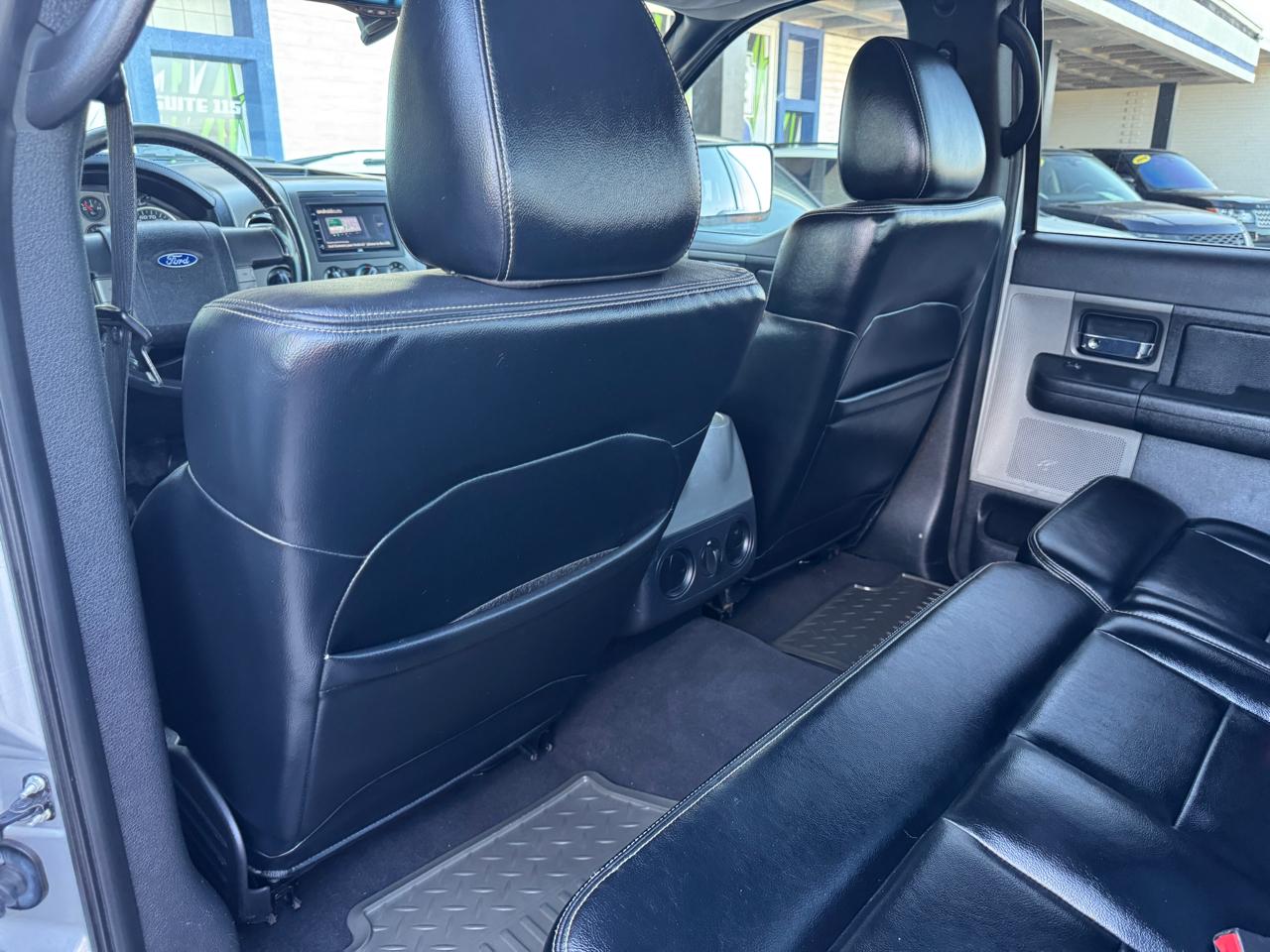 Ford F-150 SuperCrew 139" XLT 4WD 2004