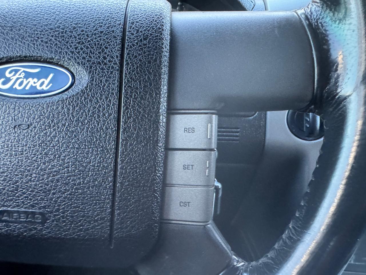 Ford F-150 SuperCrew 139" XLT 4WD 2004