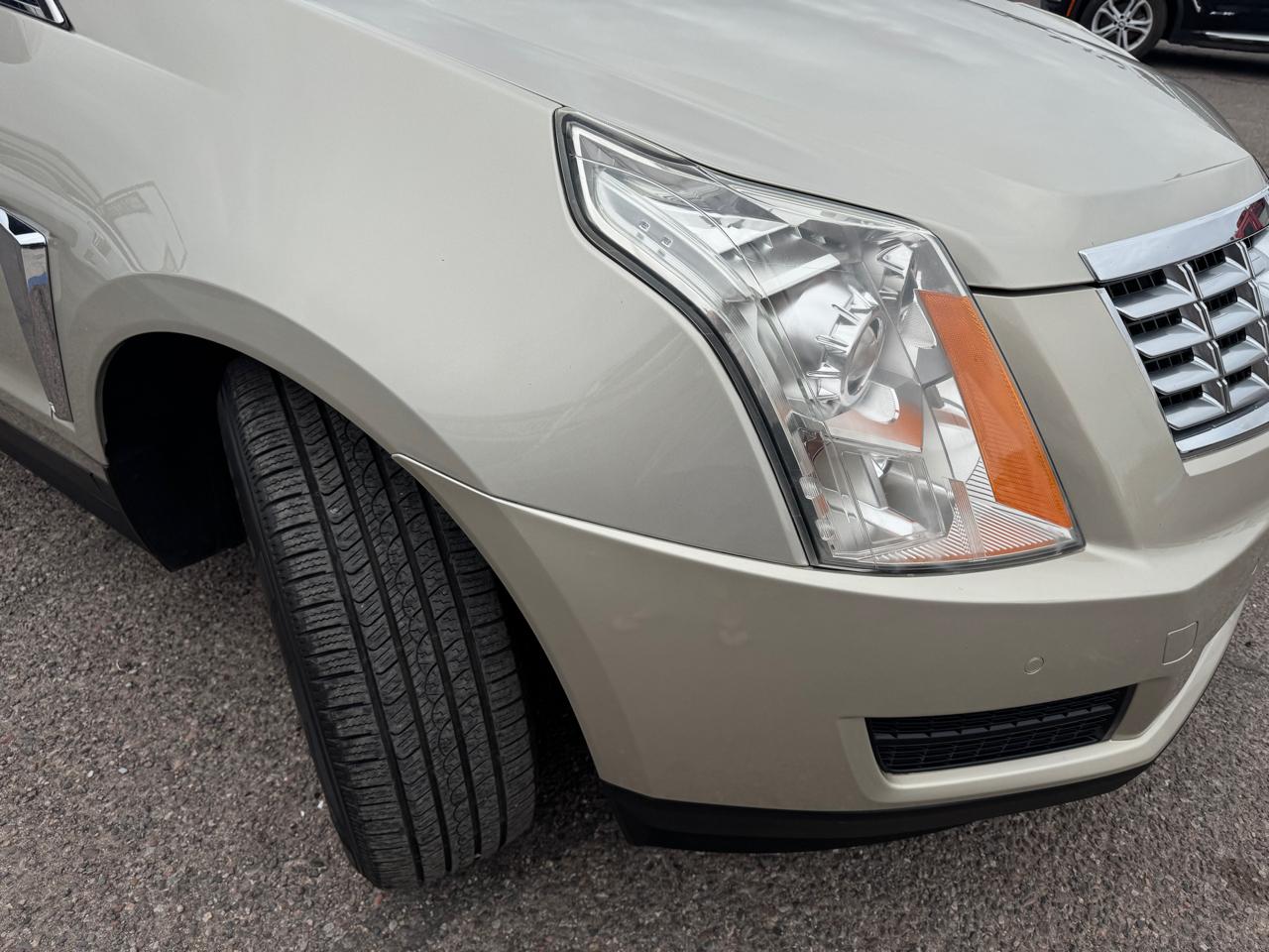Cadillac SRX FWD 4dr Luxury Collection 2015