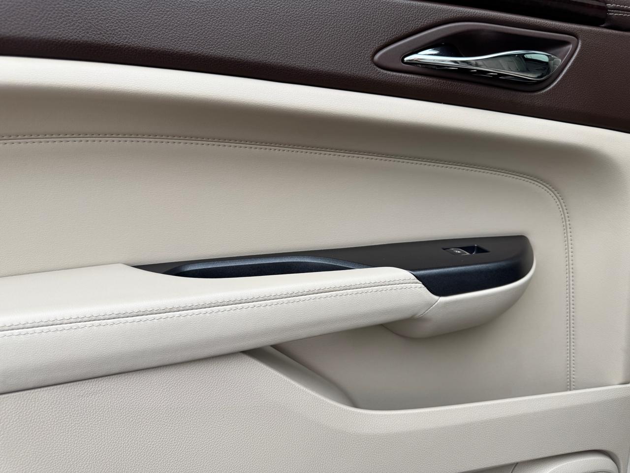 Cadillac SRX FWD 4dr Luxury Collection 2015