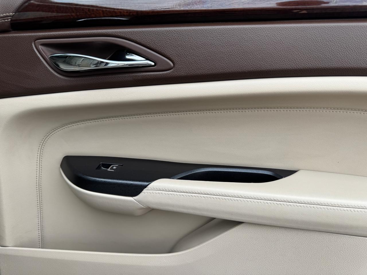 Cadillac SRX FWD 4dr Luxury Collection 2015