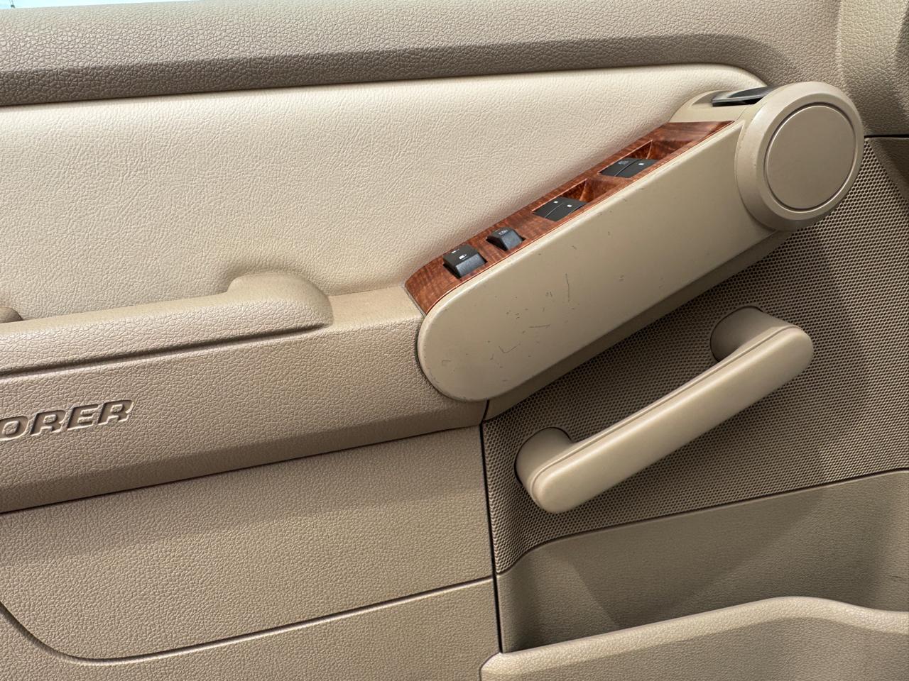 Ford Explorer 2WD 4dr V8 Eddie Bauer 2007