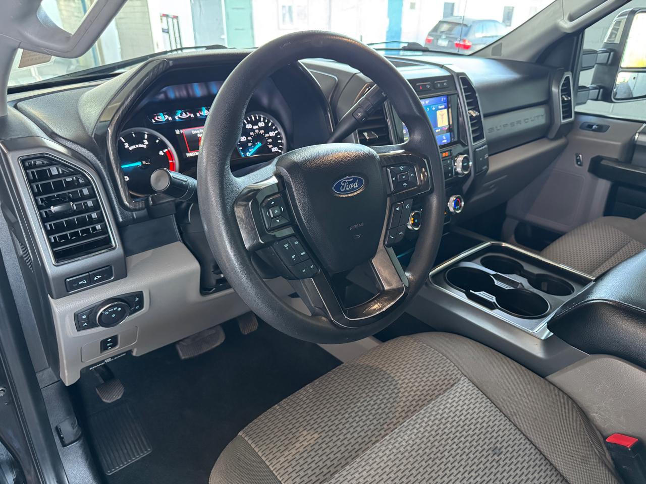 Ford Super Duty F-250 SRW XL 4WD Crew Cab 6.75' Box 2020