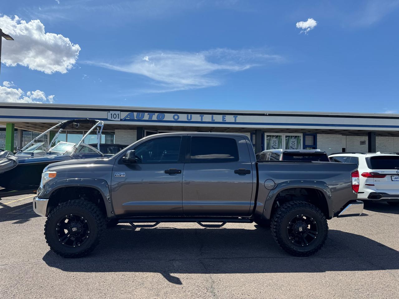 Toyota Tundra 2WD Truck CrewMax 5.7L V8 6-Spd AT SR5 (Natl) 2015