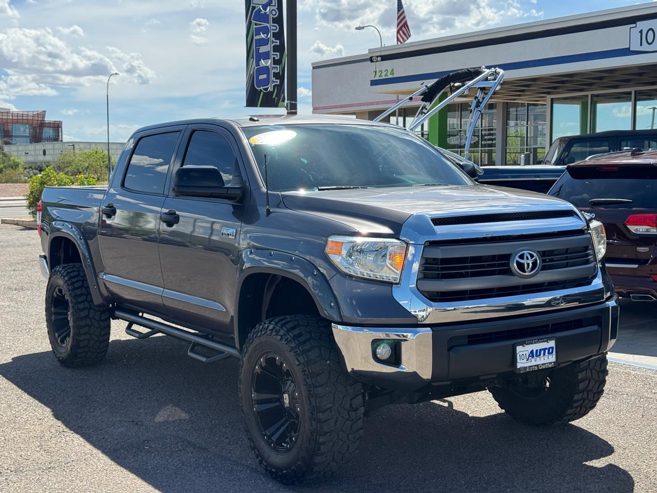 Toyota Tundra 2WD Truck CrewMax 5.7L V8 6-Spd AT SR5 (Natl) 2015