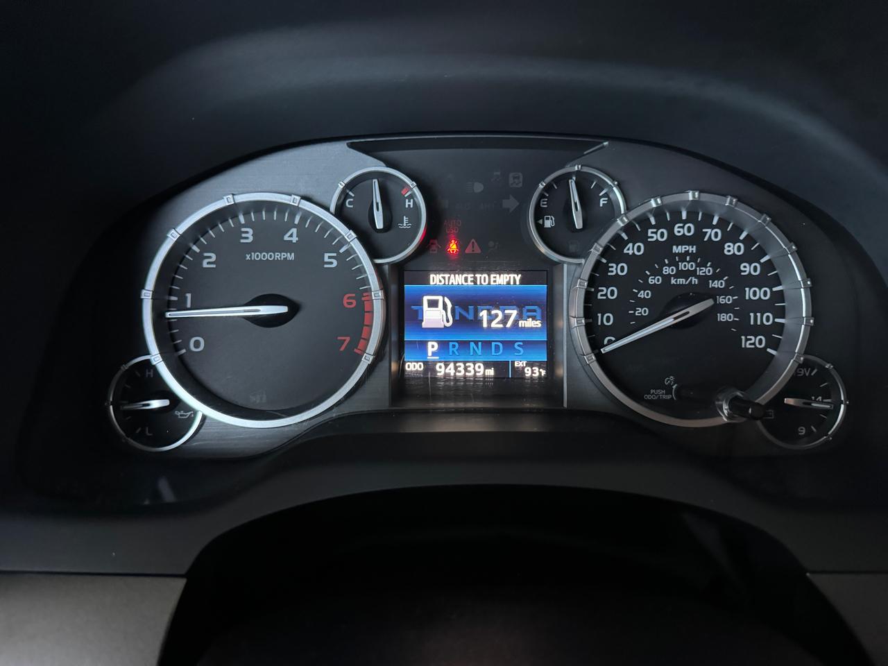 Toyota Tundra 2WD Truck CrewMax 5.7L V8 6-Spd AT SR5 (Natl) 2015