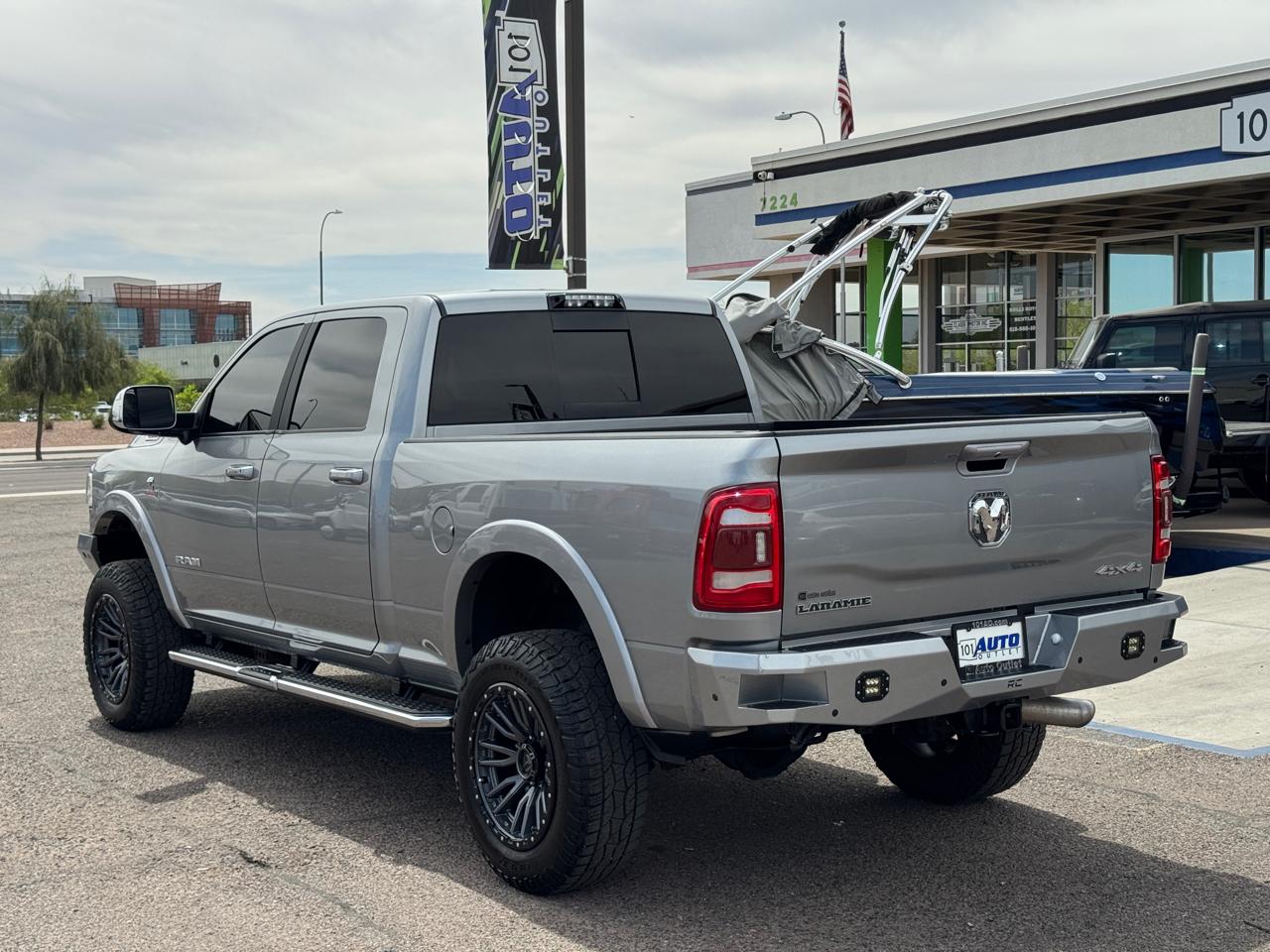 RAM 2500 Laramie 4x4 Crew Cab 6'4" Box 2020