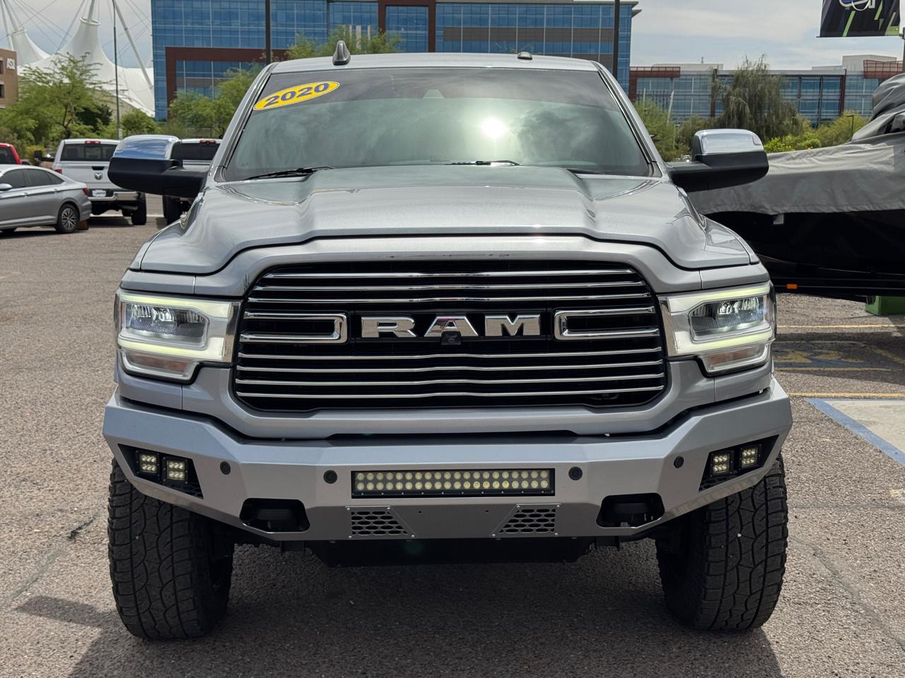 RAM 2500 Laramie 4x4 Crew Cab 6'4" Box 2020
