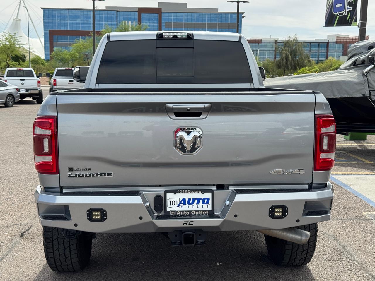 RAM 2500 Laramie 4x4 Crew Cab 6'4" Box 2020