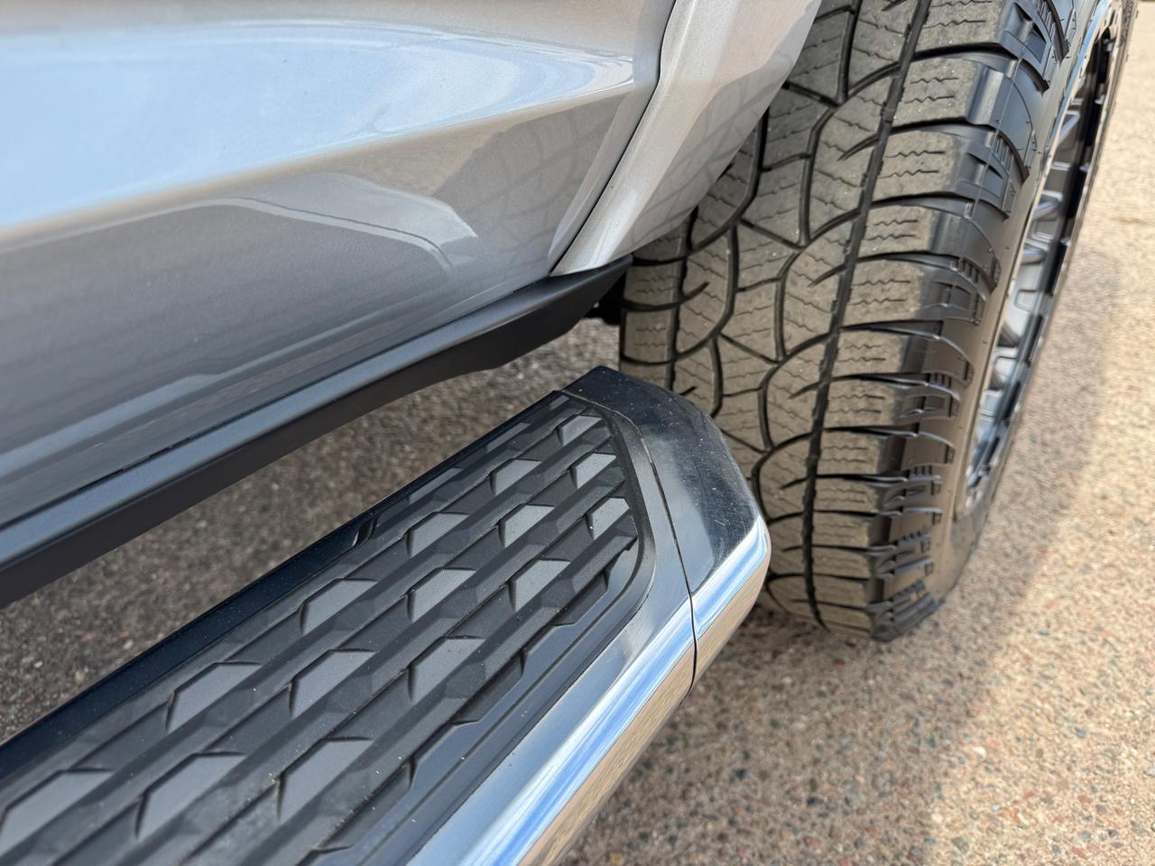 RAM 2500 Laramie 4x4 Crew Cab 6'4" Box 2020