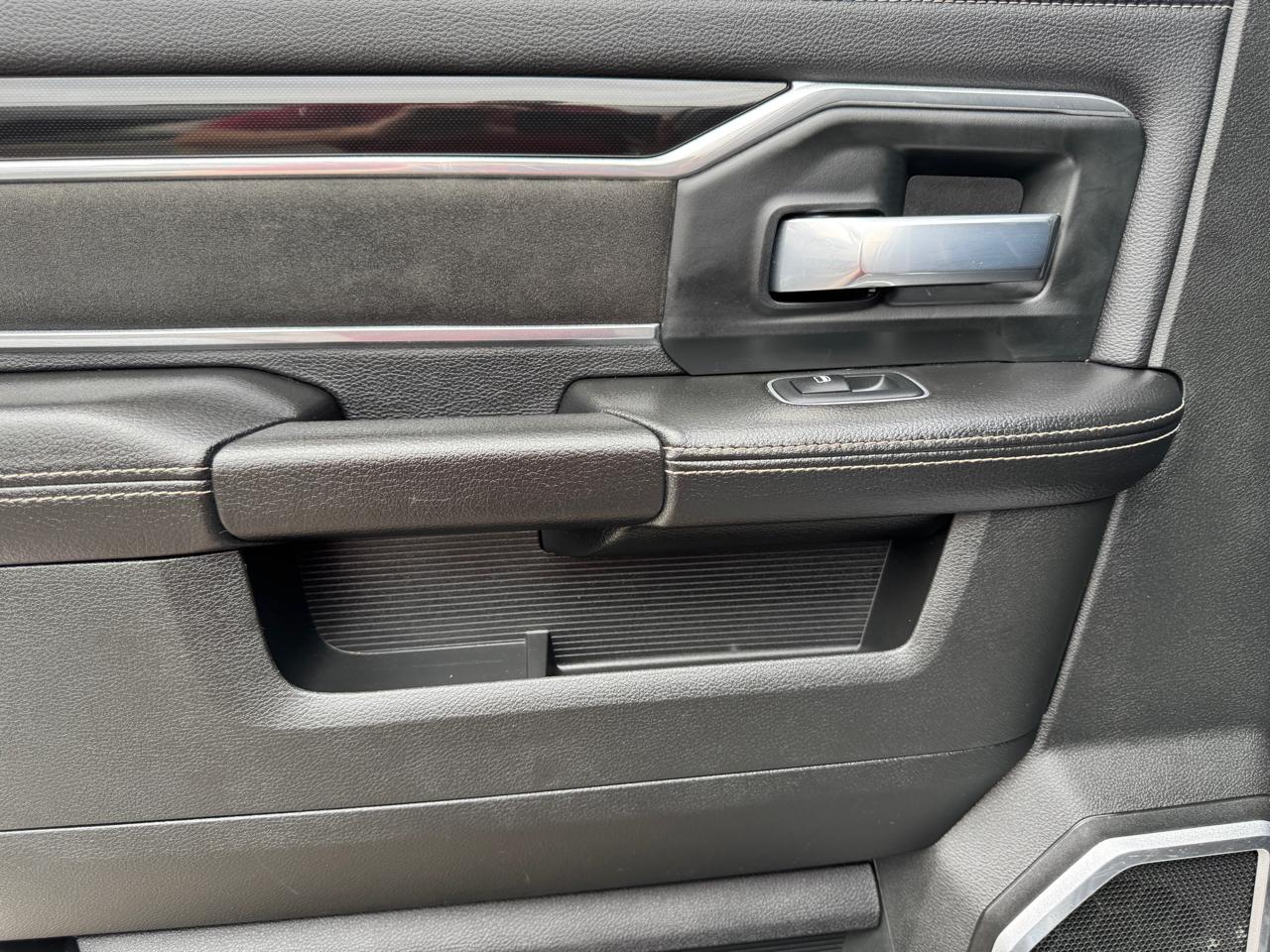 RAM 2500 Laramie 4x4 Crew Cab 6'4" Box 2020