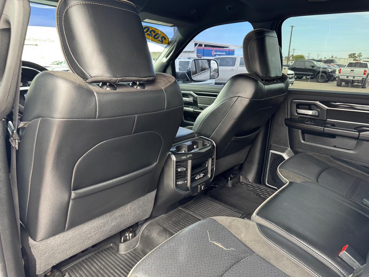 RAM 2500 Laramie 4x4 Crew Cab 6'4" Box 2020