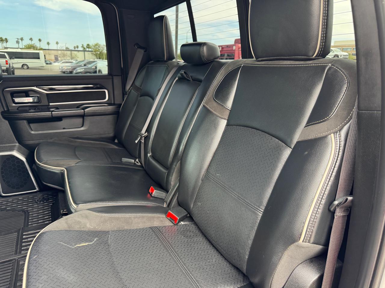 RAM 2500 Laramie 4x4 Crew Cab 6'4" Box 2020