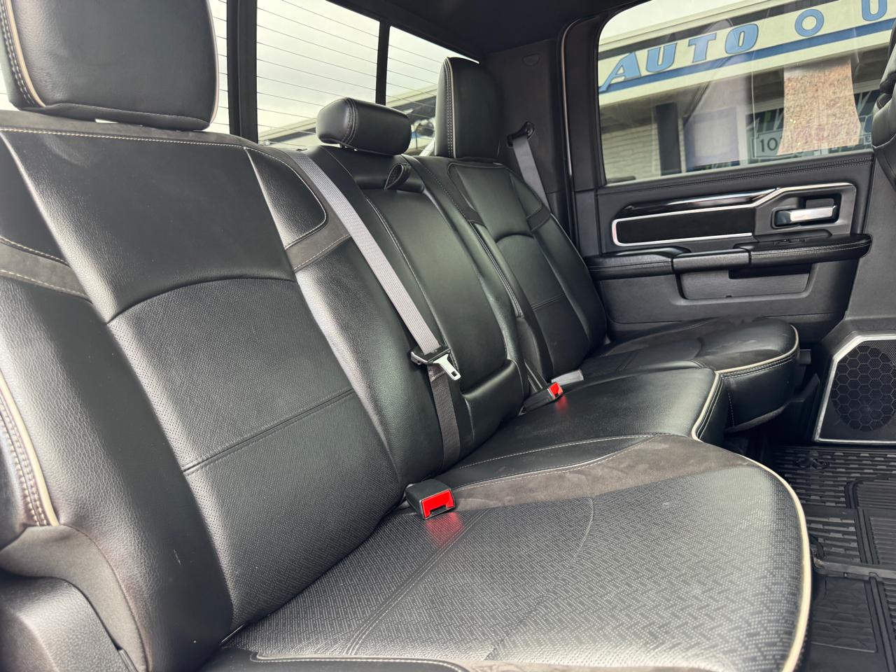 RAM 2500 Laramie 4x4 Crew Cab 6'4" Box 2020