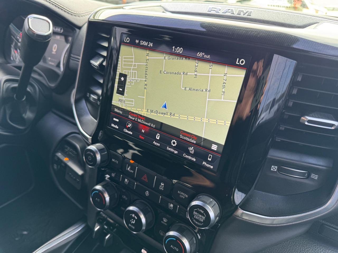 RAM 2500 Laramie 4x4 Crew Cab 6'4" Box 2020