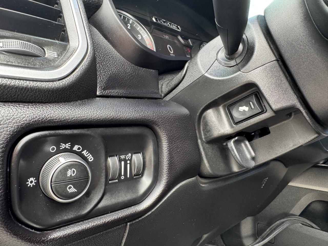 RAM 2500 Laramie 4x4 Crew Cab 6'4" Box 2020