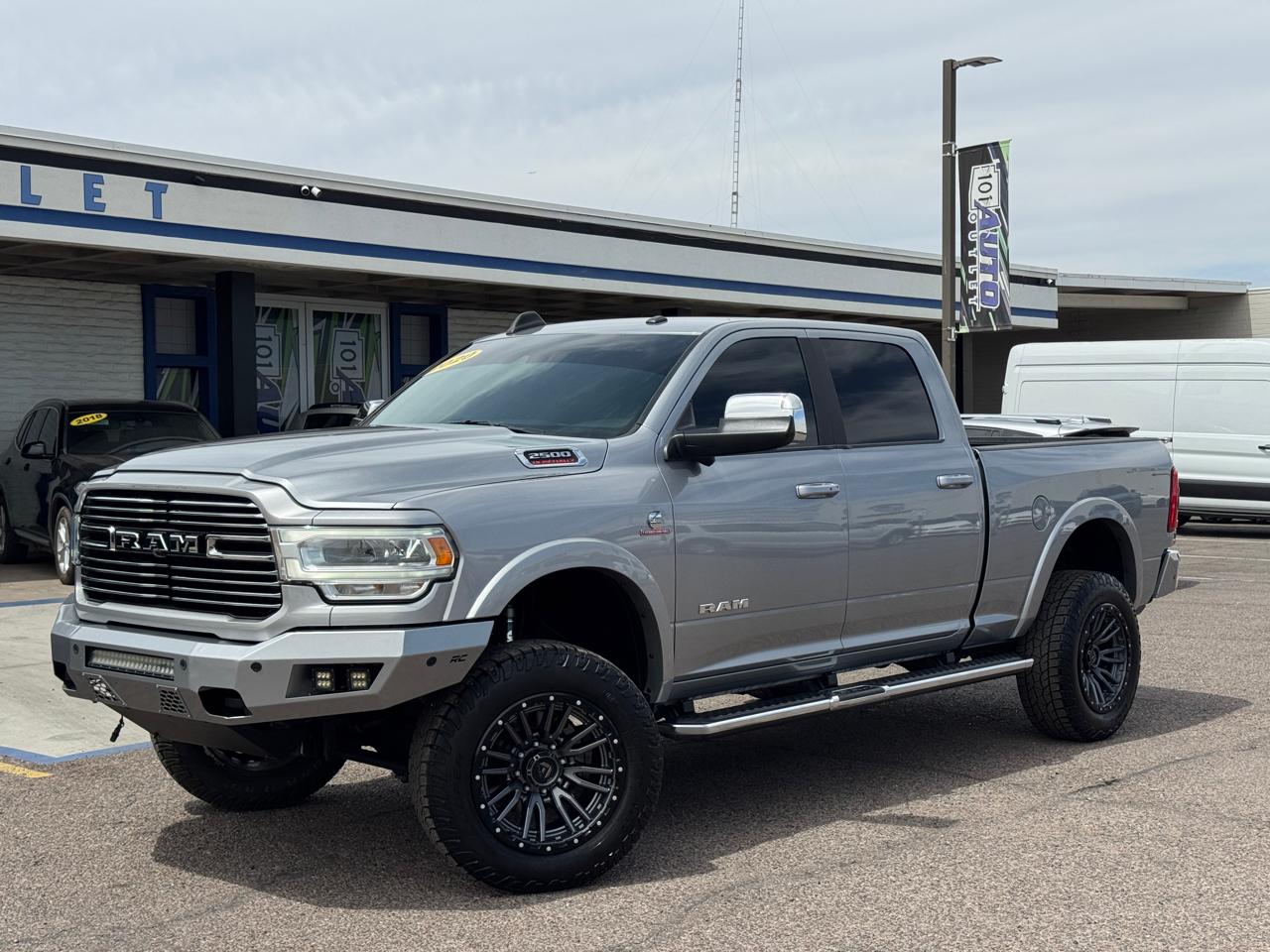 2020 RAM 2500 Laramie 4x4 Crew Cab 6'4" Box
