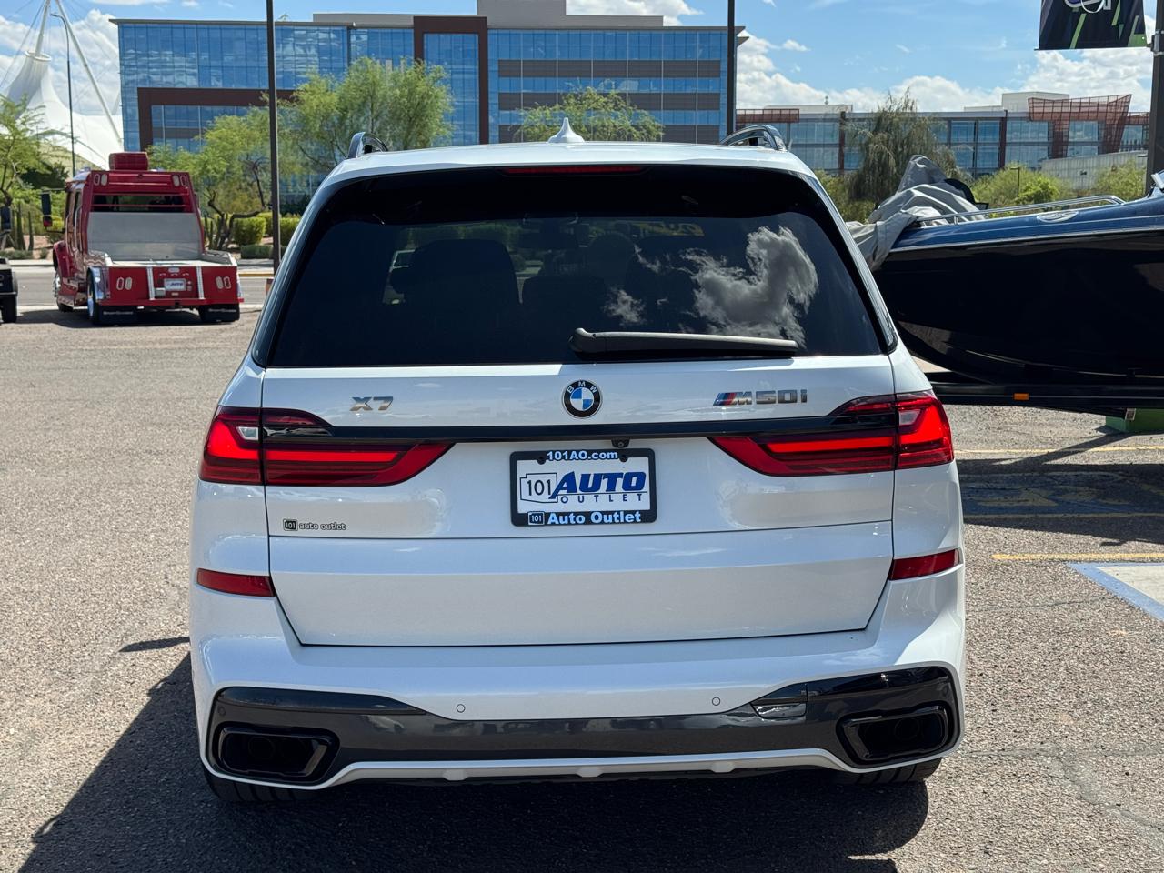 BMW X7 M50i Sports Activity Vehicle 2021