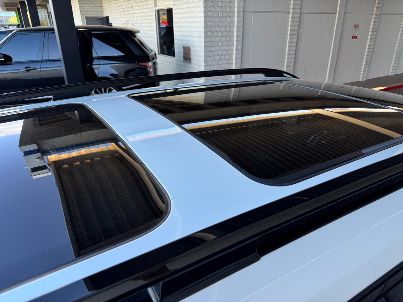 BMW X7 M50i Sports Activity Vehicle 2021