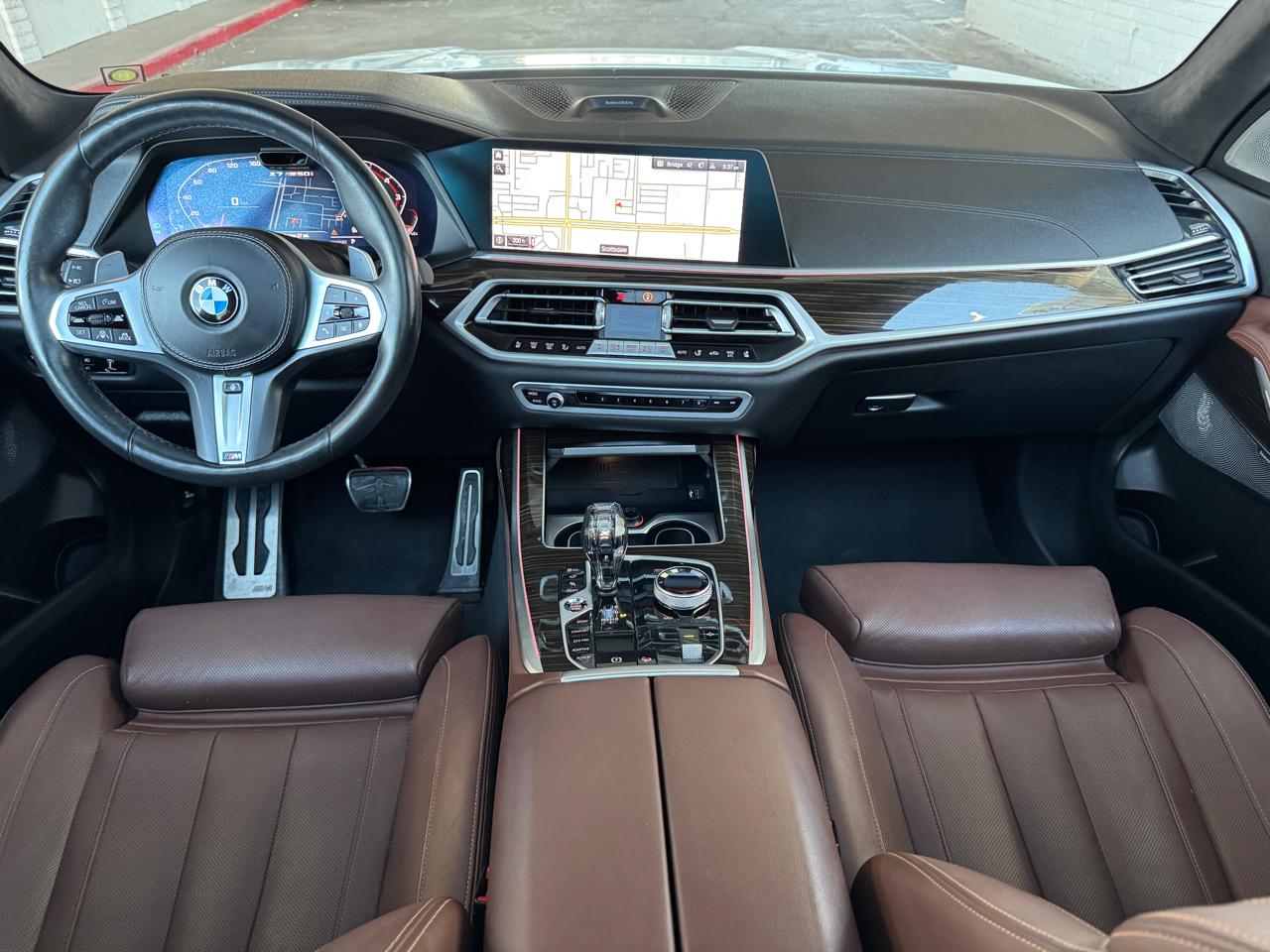 BMW X7 M50i Sports Activity Vehicle 2021