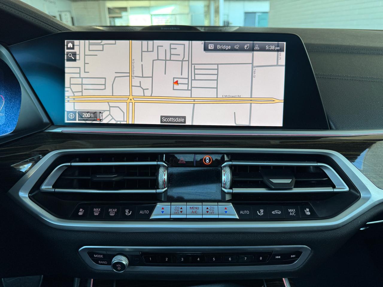 BMW X7 M50i Sports Activity Vehicle 2021